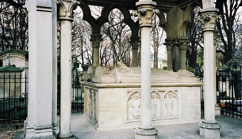 Tombe d'Héloise et Abelard